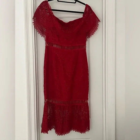 SAYLOR red lace off the shoulder midi dress, size M - Picture 4 of 9